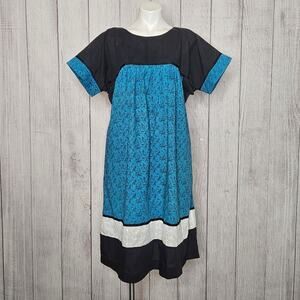 VTG T&L Muumuu Factory Hawaii Color Block House Dress with Pockets, sz Medium